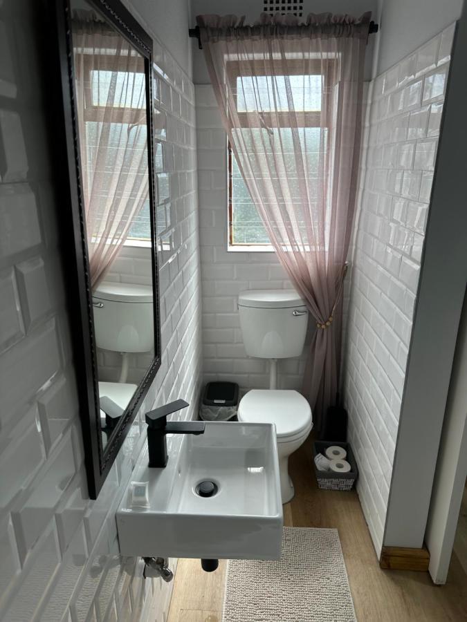 Tranquil Private Rooms Hermanus Exteriör bild