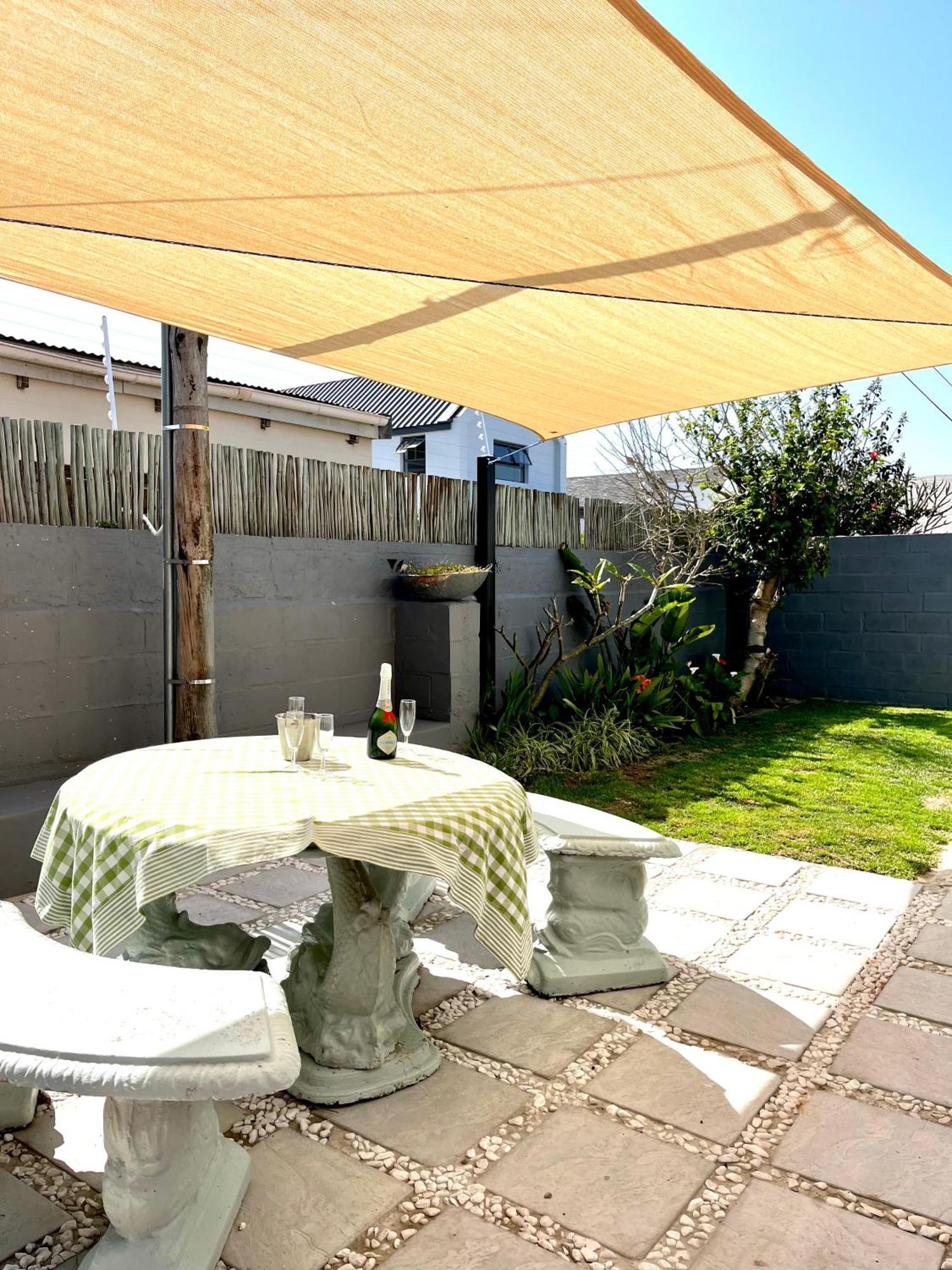 Tranquil Private Rooms Hermanus Exteriör bild